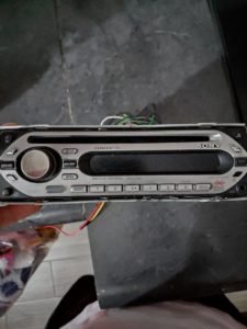 autoestereo CDX-GT250S